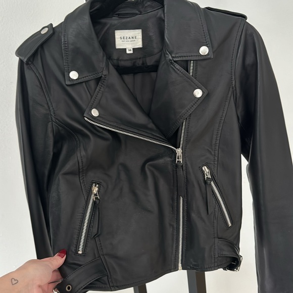 Sezane Zig Black Leather Jacket - Picture 4 of 13